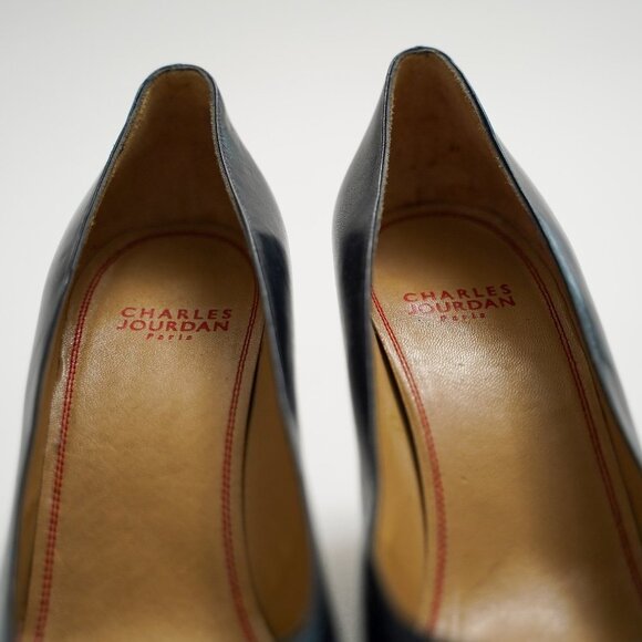 CHARLES JOURDAN Navy All Leather Pumps - Picture 2 of 9